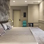 San Carlo 4*