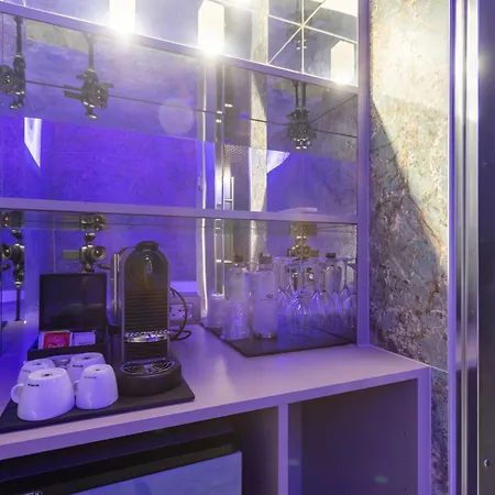 圣卡罗套房酒店 4*